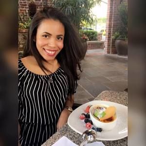 Meet your Posher, Adriana